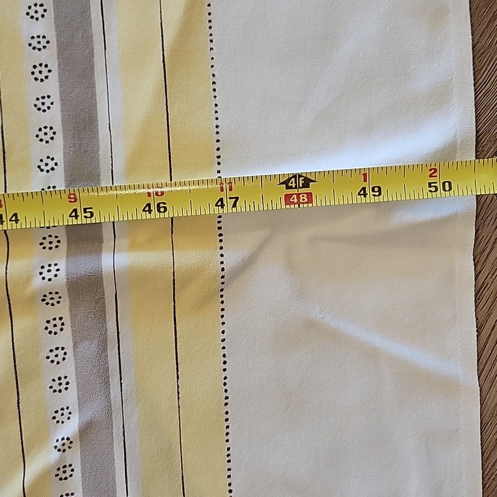 Vintage Floral Square Tablecloth with Yellow and Pink Rose Accents - Picture 8 of 12
